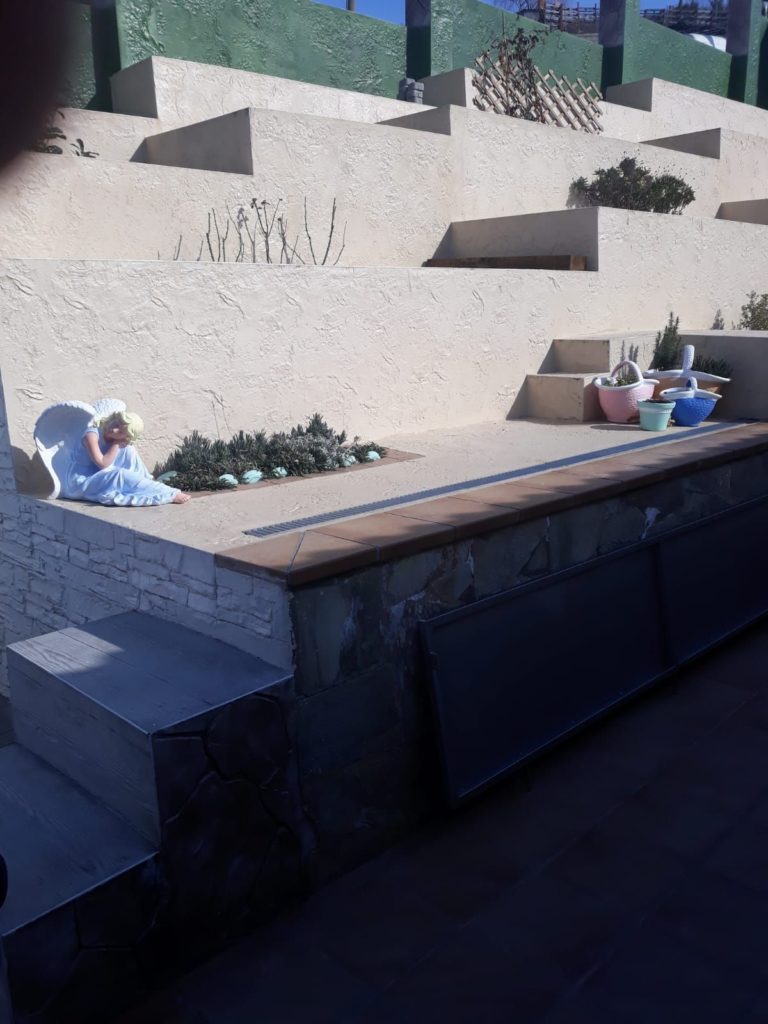 Suelo estampado acceso vivienda