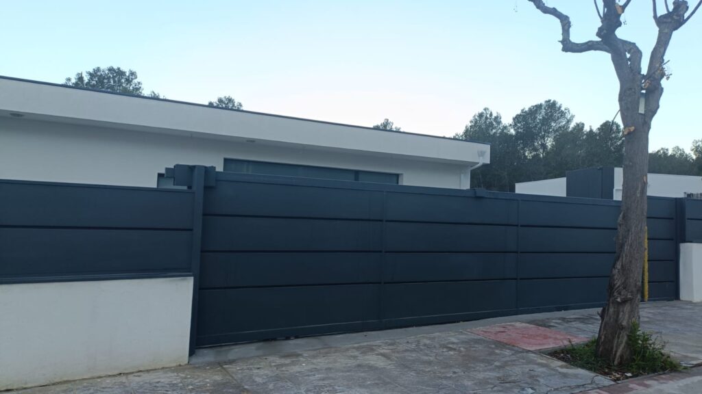 Suelo impreso antideslizante piscina