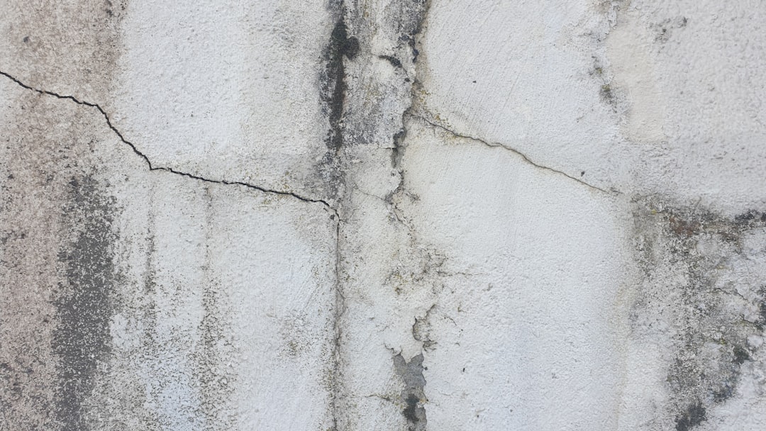 Pavimento de hormigón impreso Santa Coloma de Gramenet con acabado decorativo